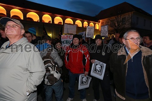 Protesti na Trgu Svobode v Mariboru