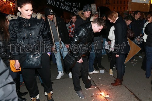 Protesti na Trgu Svobode v Mariboru