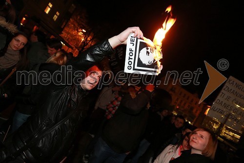 Protesti na Trgu Svobode v Mariboru