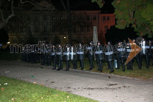 Protesti na Trgu Svobode v Mariboru