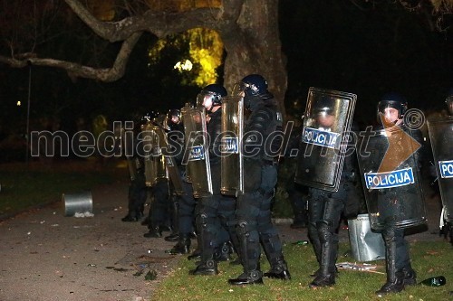 Protesti na Trgu Svobode v Mariboru