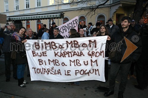 Protesti na Trgu Svobode v Mariboru