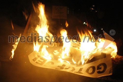 Protesti na Trgu Svobode v Mariboru