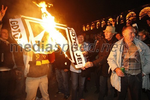 Protesti na Trgu Svobode v Mariboru