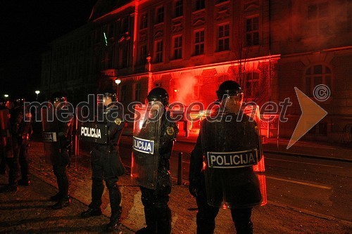 Protesti na Trgu Svobode v Mariboru