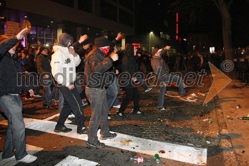 Protesti na Trgu Svobode v Mariboru