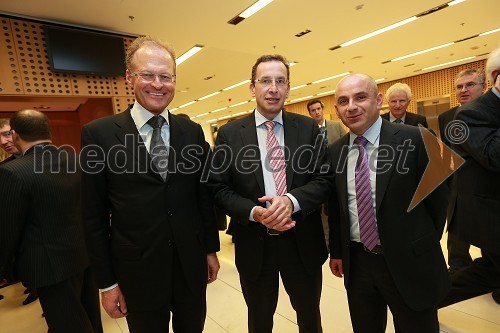 	Janez Škrabec, direktor podjetja Riko d.o.o., Marjan Hribar, generalni direktor Direktorata za turizem na Ministrstvu za gospodarstvo, dr. Žiga Turk, minister za izobraževanje, znanost, kulturo in šport