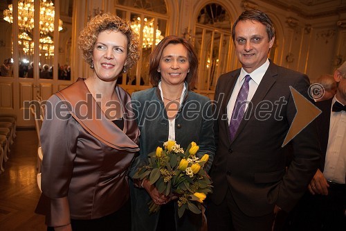 	Mimoza Ahmetaj, veleposlanica Kosova v Republiki Sloveniji, dr. Suzana Žilič Fišer, generalna direktorica zavoda Maribor 2012 - Evropska prestolnica kulture, Tomaž Kancler, podžupan MOM