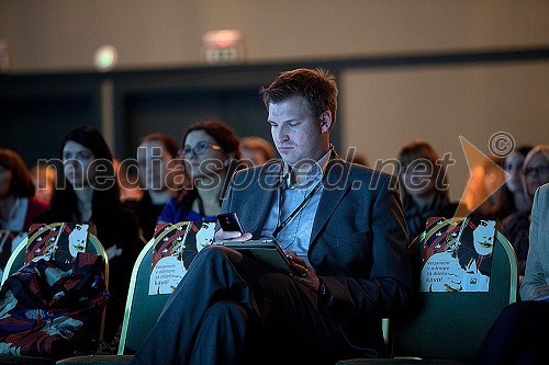 Robert Schmitzer, Slovenske novice