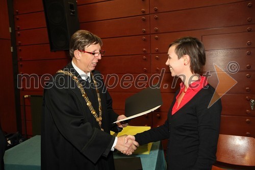 Prof. dr. Željko Knez, dekan Fakultete za kemijo in kemijsko tehnologijo Univerze v Mariboru; Janja Križan