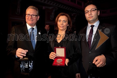 ...; dr. Suzana Žilič Fišer, generalna direktorica zavoda Maribor 2012 - Evropska prestolnica kulture; ...