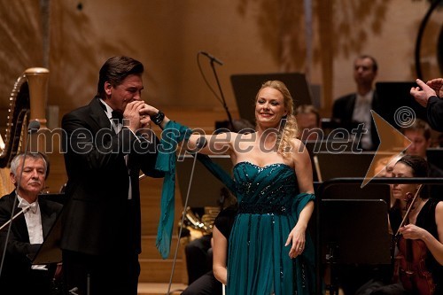	Zoran Todorovič, tenorist; Sabina Cvilak; sopranistka