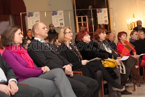 Lana Stojan; Denis Podgornik; Mirjana Koren, direktorica Pokrajinskega muzeja Maribor; Zdenka Steblovnik Župan, ravnateljica Srednje lesarske šole