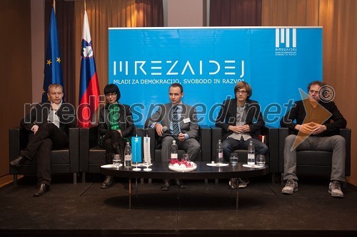 Dr. Matej Lahovnik; dr. Maja Sunčič; Gregor Cigüt; dr. Jure Leskovec; Rok Uršič, direktor podjetja Instrumentation Technologies, d. d.