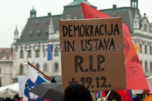 1. slovenska vsesplošna vstaja naroda proti oblasti