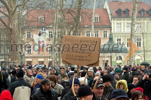 1. slovenska vsesplošna vstaja naroda proti oblasti