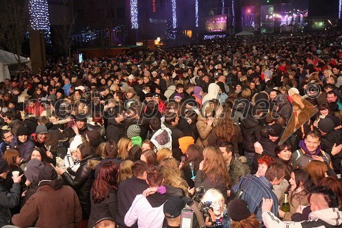 Silvestrovanje na Trgu Leona Štuklja v Mariboru