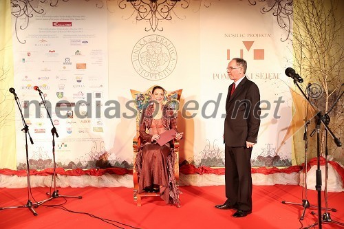 Neža Pavlič, Vinska kraljica Slovenije 2013; Janez Erjavec, direktor Pomurskega sejma d.d.