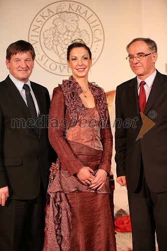 Franc Bogovič, minister za kmetijstvo in okolje; Neža Pavlič, Vinska kraljica Slovenije 2013; Janez Erjavec, direktor Pomurskega sejma d.d.