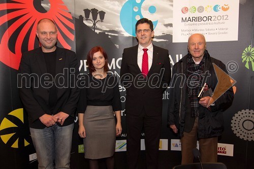 Mitja Čander, programski direktor javnega zavoda EPK Maribor 2012; Maja Brodschneider Kotnik; urednica knjige Prestolnica; Božidar Novak, partner, svetovalec SPEM Komunikacije in avtor knjige Prestolnica; Božo Dimnik, lobist