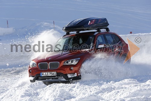 BMW stavi na štirikolesni pogon