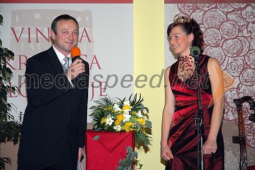 Stane Kocutar, novinar radia Maribor Stane Kocutar in Maja Benčina, Vinska kraljica Slovenije 2007