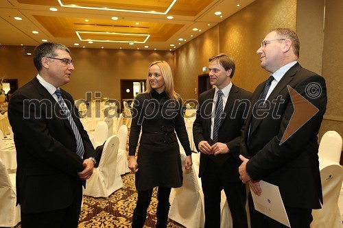 Miguel Angel Violan, avtor knjige Metoda Guardiola; mag. Ajša Vodnik, izvršna direktorica Ameriške gospodarske zbornice (AmCham); Tomaž Lanišek, Goodyear / Sava tires d.o.o; Roman Koritnik, generalni direktor IBM Slovenija