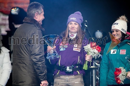 Drago Cotar, predsednik uprave Zavarovalnice Maribor; Tina Maze, smučarka (SLO); Anna Fenninger, smučarka (Avstrija)