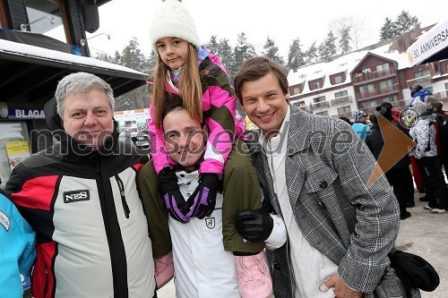 Andrej Verlič, mestni svetnik; Tomaž Barada, taekwondoist ter kickboksar; hči Tayra; Jurij Bradač, maneken