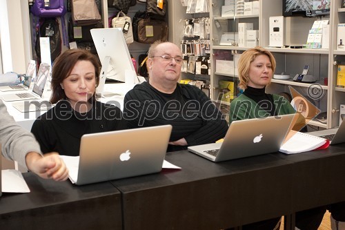 	Nataša Barbara Gračner, igralka; Gojmir Lešnjak Gojc, igralec; Vesna Pernarčič; igralka