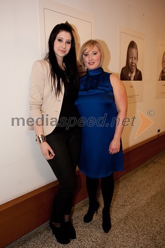 Eva Boto, pevka; Helena Ajdnik, voditeljica