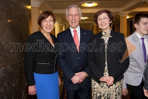 Viktorija Potočnik, nekdanja županja Mestne občine Ljubljana; Drago Šulek, predsednik Plesne zveze Slovenije; Verena Šulek, članica mednarocne profesionalne plesne zveze, sodnica