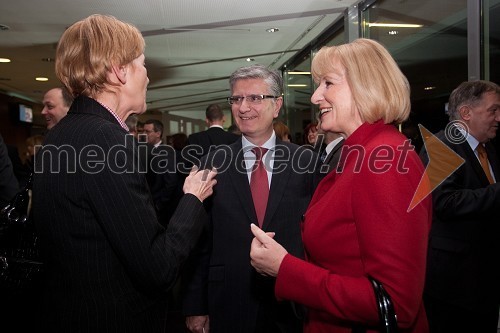 Cvetka Selšek, predsednica upravnega odbora SKB, Franjo Bobinac, predsednik uprave Gorenje d.d.; Jadranka Dakič