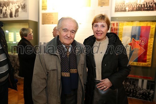 Prof. Alojz Penič, upokojeni muzejski svetovalec in soavtor razstave; Irena Porekar Kacafura, Pokrajinski muzej Maribor