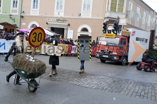 53. pustna in karnevalska povorka