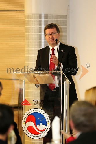 Eugene S. Young, namestnik veleposlanika ZDA v Sloveniji,