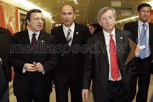 Jose Manuel Barroso, predsednik evropske komisije, Janez Janša, predsednik Vlade Republike Slovenije in Jean-Claude Juncker, predsednik Eurogrupa in premier Luxemburga