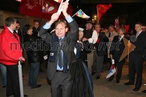 Mariborska delegacija na razglasitvi prizorišča Univerzijade 2011 v Torinu, v ospredju Vladislav Pepelnik, podžupan občine Ruše