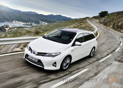 Nova Toyota Auris Touring Sports