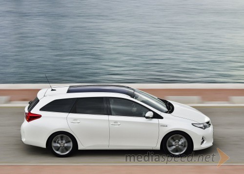 Nova Toyota Auris Touring Sports