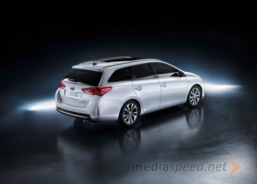 Nova Toyota Auris Touring Sports