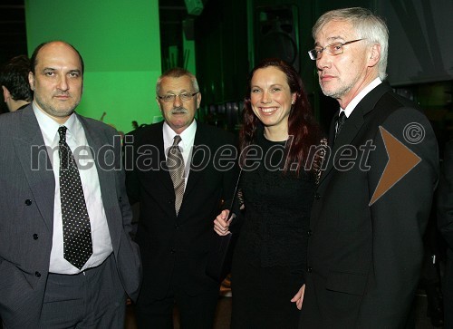 Dr. Janez Markeš, urednik revije Mag, Marjan Bauer, glavni urednik Slovenskih novic, Damjana Žist, novinarka Večera in Danilo Slivnik, predsednik uprave Dela