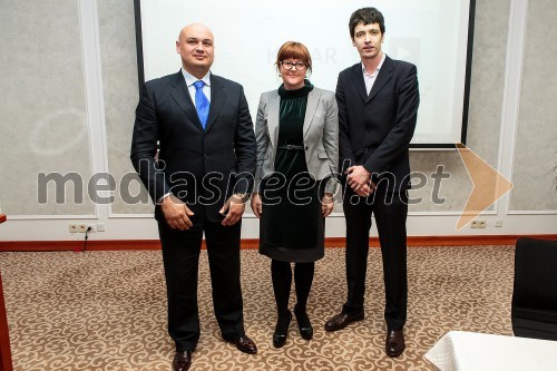 Goran Đukanović, predsednik Črnogorskega-Bližnjevzhodnega-Katarskega združenja prijateljstva; Tatjana Novak, predsednica SLOQA; Seif-a Aldin Salemeh, generalni tajnik Hrvaškega Katarskega združenja