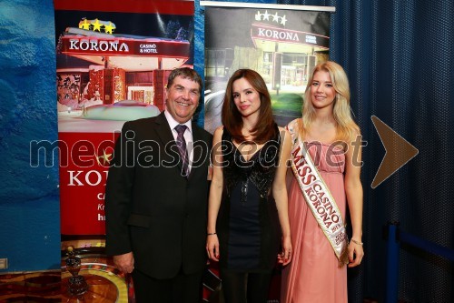 Tomaž Černe, direktor IZC Korona; Severina, pevka; Lara Koren, Miss Casino Korona 2013