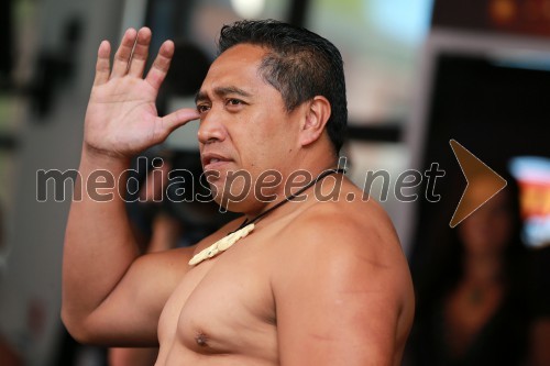 Maori med nastopom