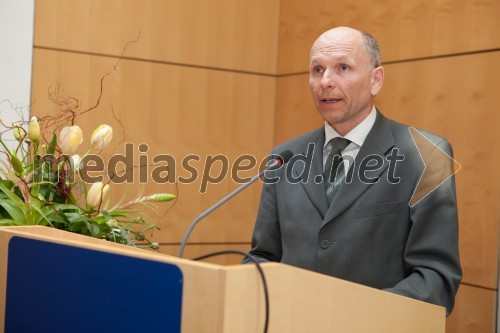 Prof. dr. Andrej Čretnik; Medicinska fakulteta UM