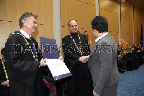 Prof. dr. Danijel Rebolj, rektor Univerze v Mariboru; prof. dr. Mario Lešnik, dekan Fakultete za kmetijstvo in biosistemske vede; dr. Silva 
Grobelnik Mlakar, Fakulteta za kmetijstvo in biosistemske vede UM