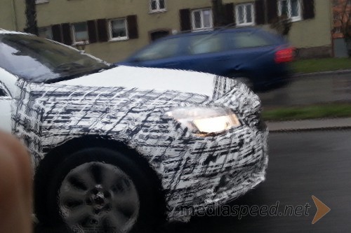 zamaskirana karavanska različica Opel Insignia