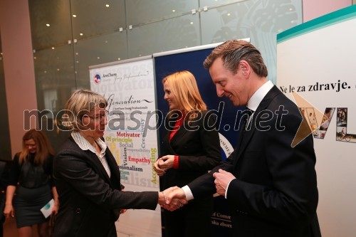 Vera Aljančič Falež, pomočnica predsednika uprave Mercator d.d.; Mark Ypinga, director Merck Sharp & Dohme Slovenia