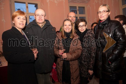 Irena Porekar Kacafura, Pokrajinski muzej Maribor; Igor Vodnik, obiskovalec; dr. Valentina Bevc Varl, kustosinja; Luka Bogovčič, atelje Triptih d.o.o.; ...; Simona Tripkovič, muzejska svetovalka Muzej narodne osvoboditve Maribor